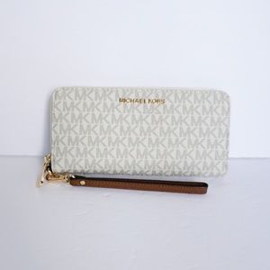 Michael Kors Jet Set Travel Large Continental Wallet Wristlet MK Vanilla Brown